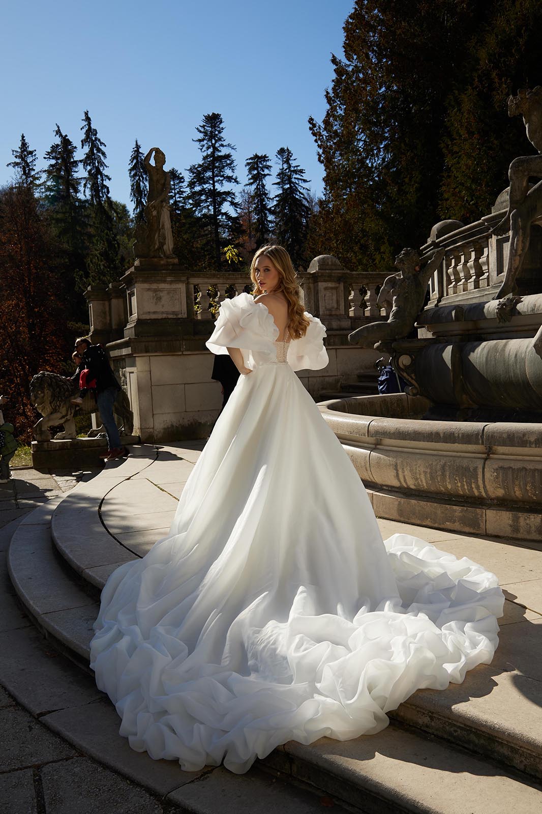 vente location mariage draguignan soiree robe mariee cocktail ceremonie courte longue accessoires fete anniversaire noel bal bapteme communion defile retouche couture dress chic festival valentin mode modele style demoiselle honneur concours beaute fashion mannequin bijou fete meres super look invite draguignan vidauban frejus saint raphael sainte maxime cannes nice mougins grasse mandelieu lorgues les arcs puget muy aups flayosc salernes saint tropez toulon aygulf le luc fayence brignoles roquebrune sur argens