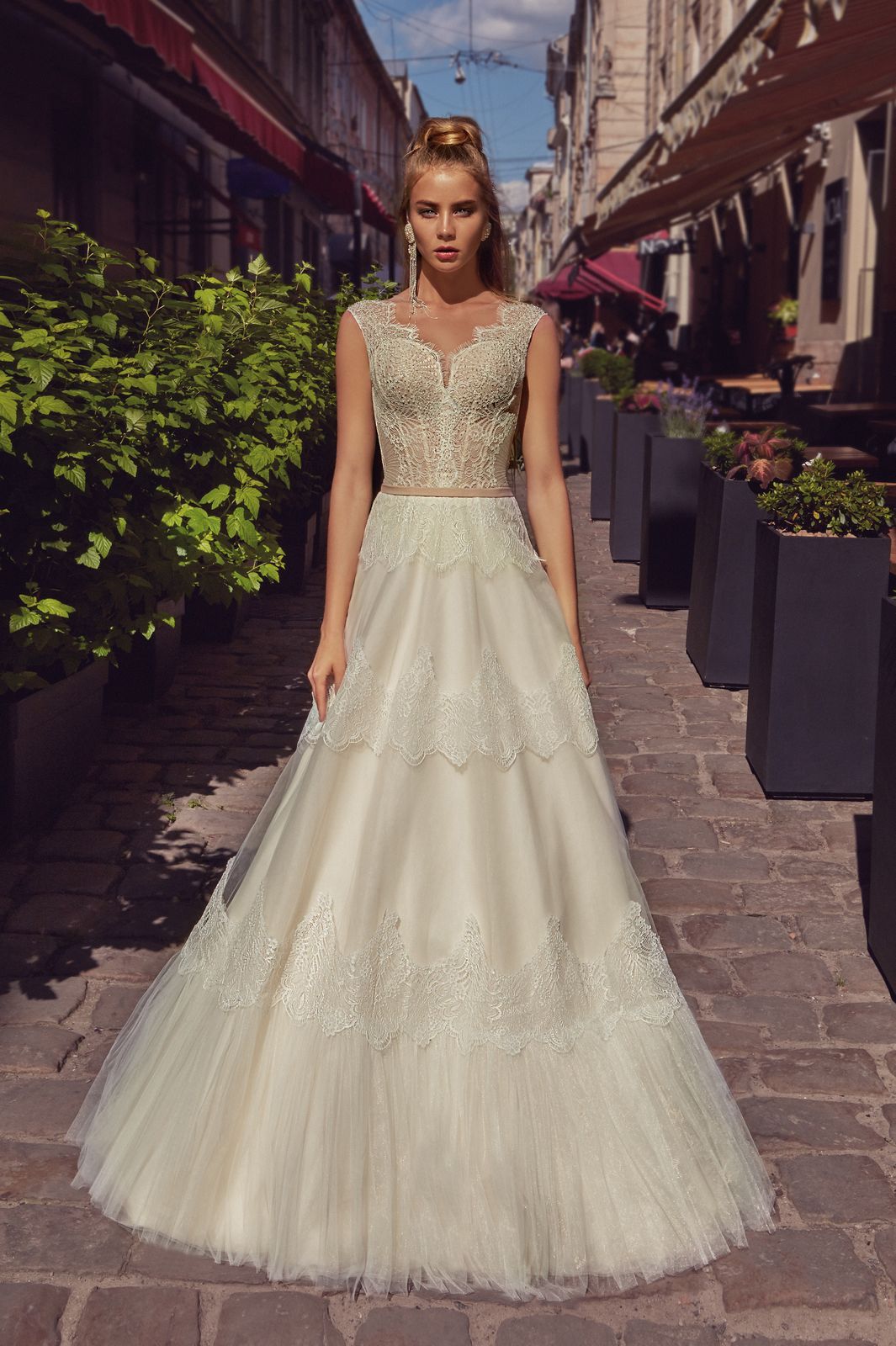 vente location mariage draguignan soiree robe mariee cocktail ceremonie courte longue accessoires fete anniversaire noel bal bapteme communion defile retouche couture dress chic festival valentin mode modele style demoiselle honneur concours beaute fashion mannequin bijou fete meres super look invite draguignan vidauban frejus saint raphael sainte maxime cannes nice mougins grasse mandelieu lorgues les arcs puget muy aups flayosc salernes saint tropez toulon aygulf le luc fayence brignoles roquebrune sur argens
